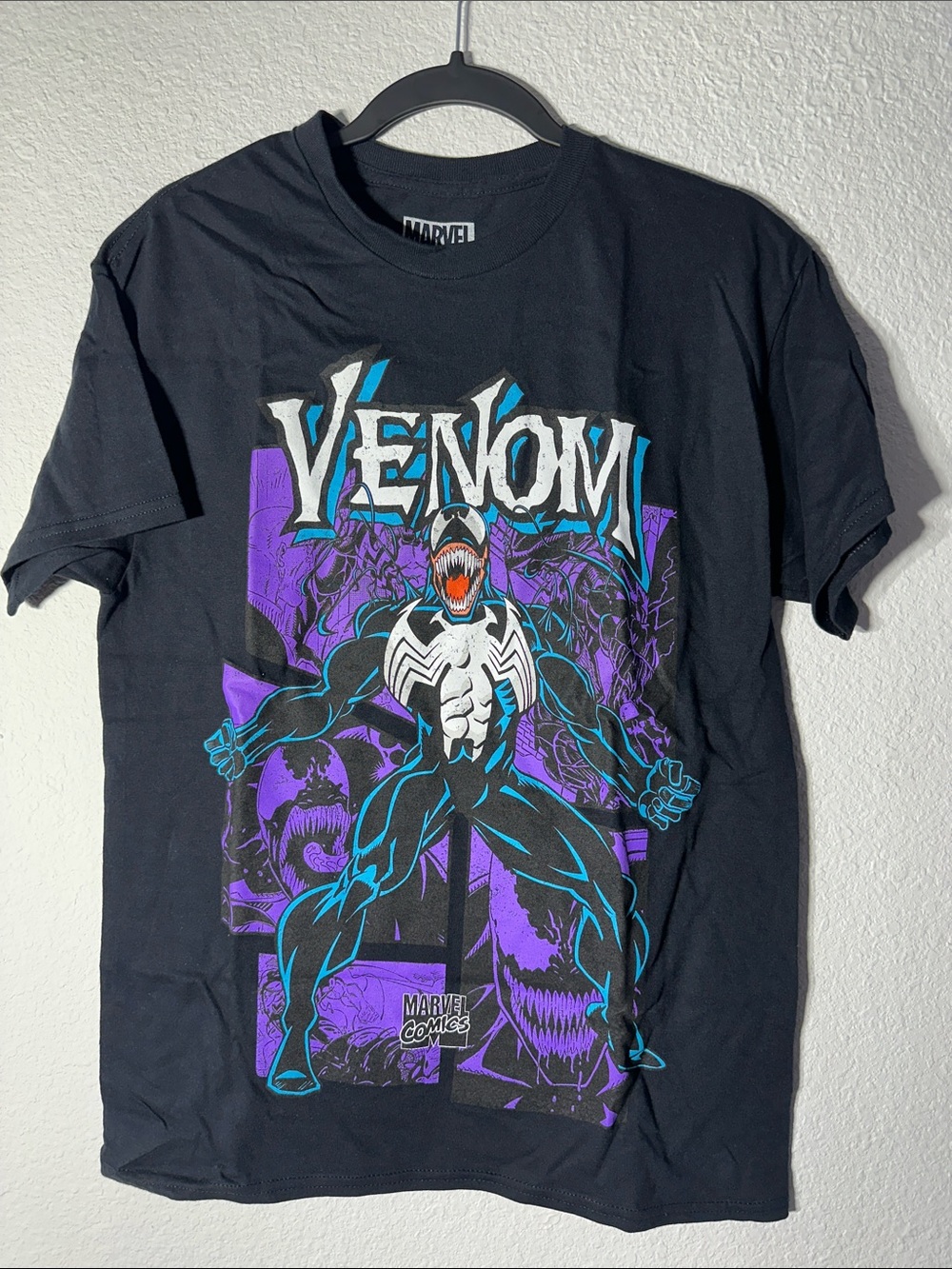Marvel Venom Short Sleeve Graphic Tee - Black with Purple & Teal Accents